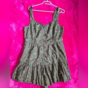 American Eagle Short floral romper forest green color size XL